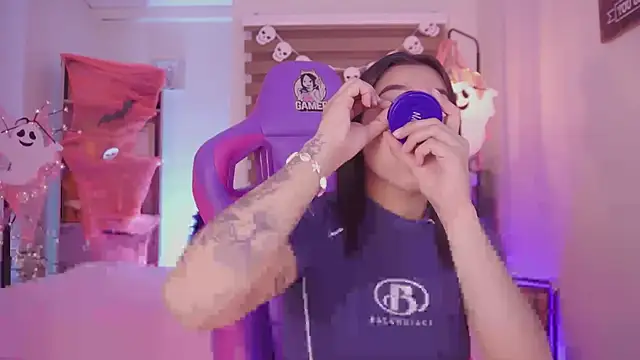 madelyn rose  online show from 29, 10, 2025