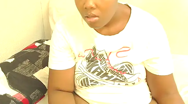 Snapshot of DollyAssZA chatting on 27, 2, 2025 DollyAssZA online show from 27, 2, 2025