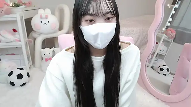 Snapshot of momo_room chatting on 2, 1, 2025 momo room online show from 2, 1, 2025