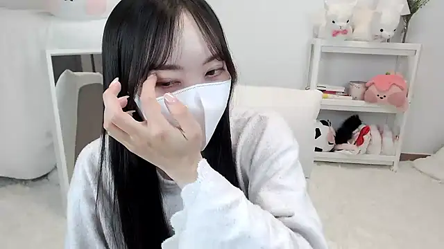 momo room online show from 4, 5, 2026