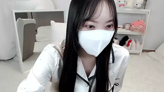 momo room online show from 9, 5, 2026
