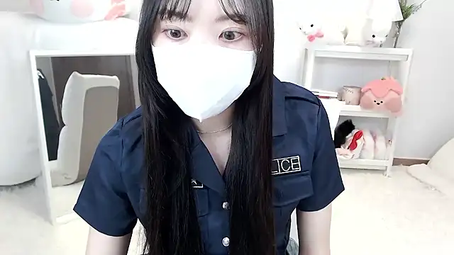 momo room online show from 17, 5, 2026