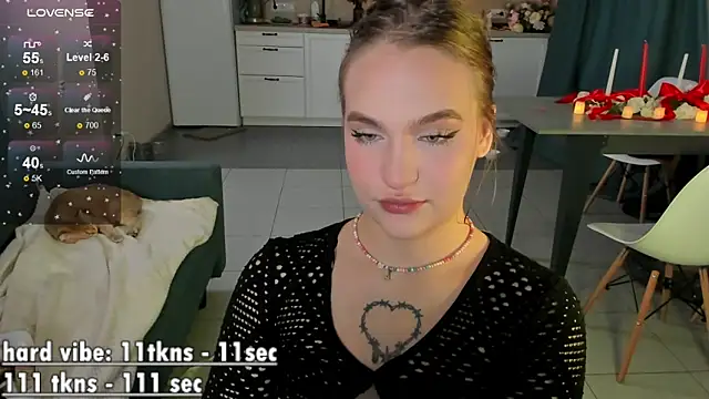 CarolineLovers online show from 21, 12, 2024