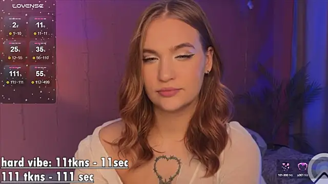 CarolineLovers online show from 6, 3, 2025