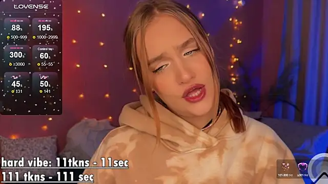 CarolineLovers online show from 10, 3, 2025