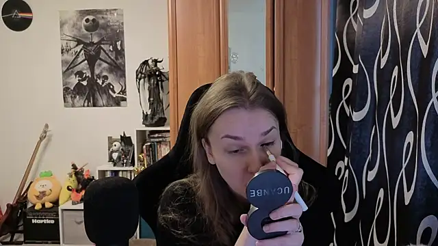 Snapshot of stellablondy chatting on 11, 10, 2025 stellablondy online show from 11, 10, 2025