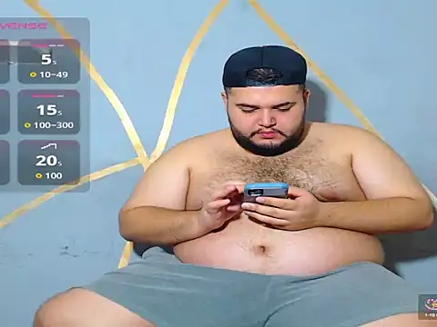 Snapshot of damian_chubby chatting on 13, 9, 2025 damian chubby online show from 13, 9, 2025