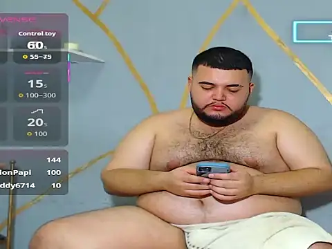 Snapshot of damian_chubby chatting on 28, 9, 2025 damian chubby online show from 28, 9, 2025