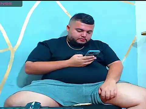 Snapshot of damian_chubby chatting on 12, 11, 2025 damian chubby online show from 12, 11, 2025