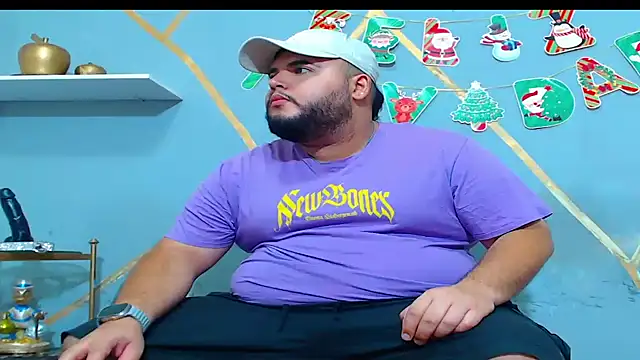 Snapshot of damian_chubby chatting on 24, 11, 2025 damian chubby online show from 24, 11, 2025