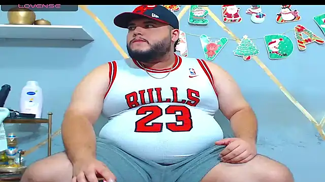 Snapshot of damian_chubby chatting on 28, 11, 2025 damian chubby online show from 28, 11, 2025