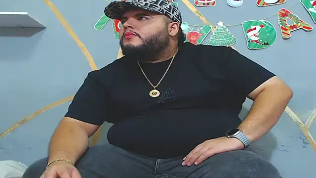 Snapshot of damian_chubby chatting on 1, 12, 2025 damian chubby online show from 1, 12, 2025