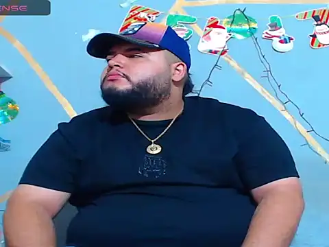 Snapshot of damian_chubby chatting on 14, 12, 2025 damian chubby online show from 14, 12, 2025