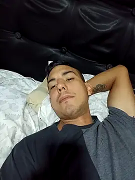 Snapshot of Cristian-2024 chatting on 13, 2, 2025 Cristian-2024 online show from 13, 2, 2025