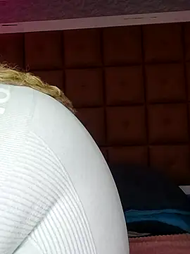 ELLA KELLY online show from 22, 10, 2025