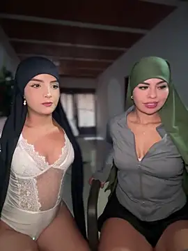 lalilamassu1 online show from 19, 12, 2025