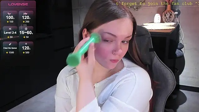 EvaBae online show from 8, 1, 2025