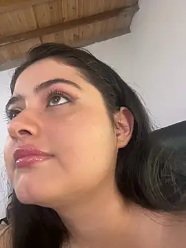 Stephania 18 online show from 13, 1, 2026