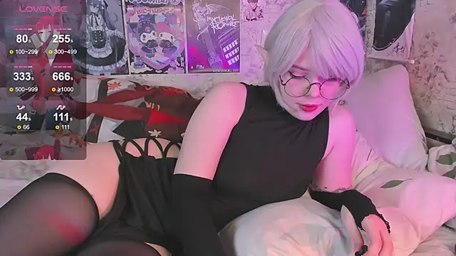 Snapshot of Freezy_Gerda chatting on 27, 10, 2025 Freezy Gerda online show from 27, 10, 2025