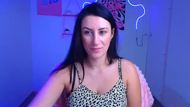 Snapshot of Loren_Moa chatting on 2, 11, 2025 Loren Moa online show from 2, 11, 2025