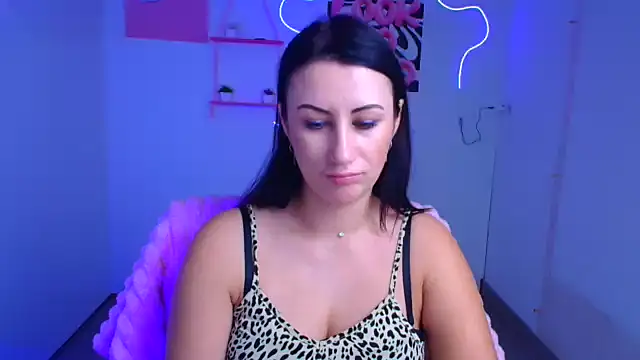 Snapshot of Loren_Moa chatting on 3, 11, 2025 Loren Moa online show from 3, 11, 2025