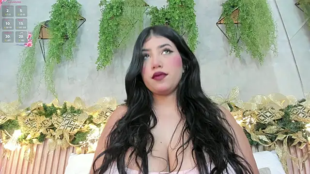 Snapshot of Lana_Lann chatting on 14, 12, 2024 Lana Lann online show from 14, 12, 2024