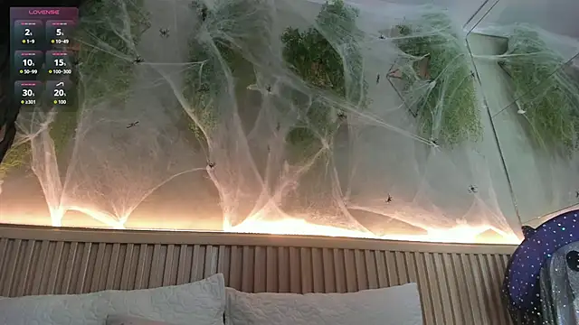 Lana Lann online show from 27, 10, 2025