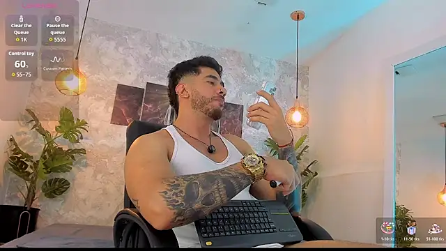 Snapshot of Nate_franco chatting on 8, 6, 2026 Nate franco online show from 8, 6, 2026
