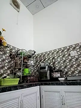    Erin    online show from 16, 3, 2025