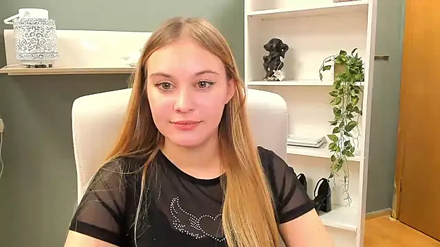Snapshot of kitty_valeria chatting on 29, 12, 2024 kitty valeria online show from 29, 12, 2024