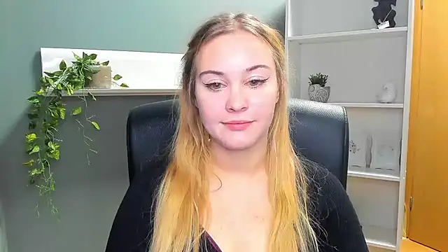 Snapshot of kitty_valeria chatting on 19, 1, 2025 kitty valeria online show from 19, 1, 2025