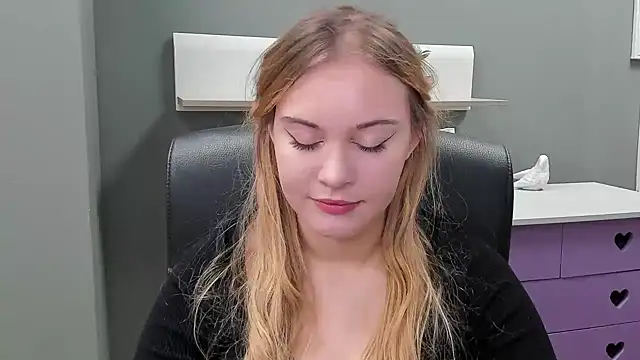 Snapshot of kitty_valeria chatting on 8, 2, 2025 kitty valeria online show from 8, 2, 2025