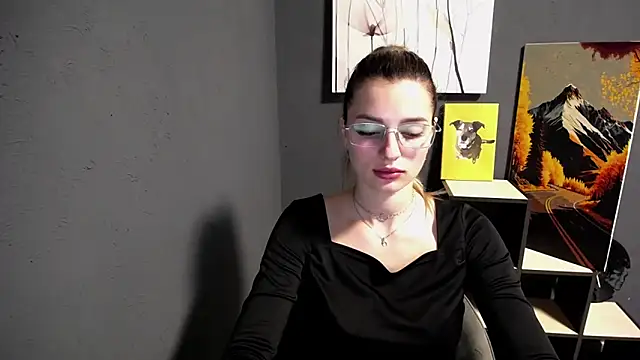 lady olivia  online show from 7, 6, 2026