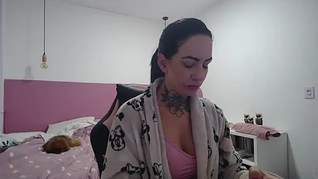 Snapshot of YasmimBrasil chatting on 12, 6, 2026 YasmimBrasil online show from 12, 6, 2026