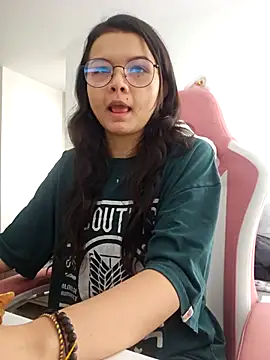 azumiichan online show from 15, 9, 2025