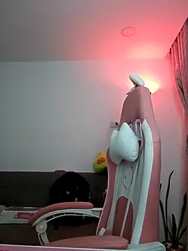 azumiichan online show from 3, 3, 2026