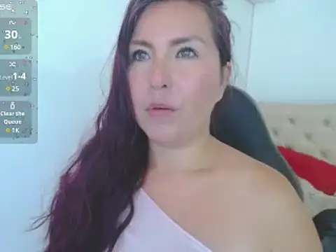evelyn mature19 online show from 24, 1, 2025