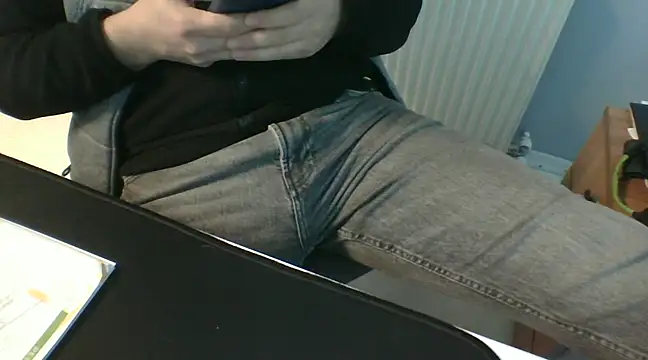 Snapshot of Koraymoray15 chatting on 12, 2, 2025 Koraymoray15 online show from 12, 2, 2025