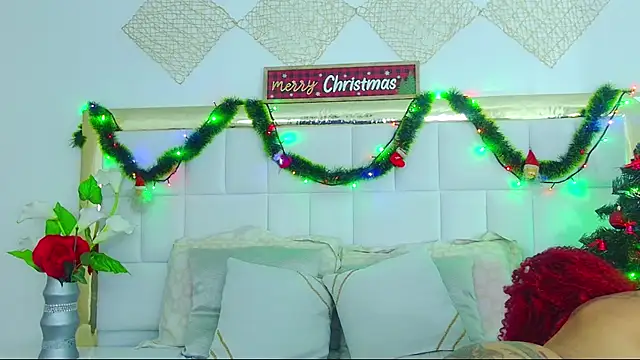 Snapshot of RubyRossel chatting on 4, 12, 2024 RubyRossel online show from 4, 12, 2024