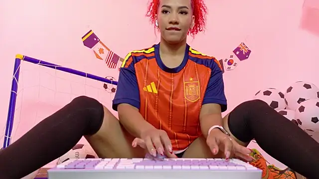 Snapshot of RubyRossel chatting on 15, 6, 2026 RubyRossel online show from 15, 6, 2026