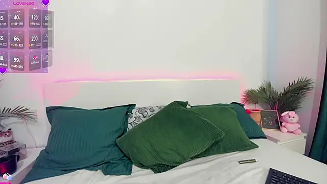 Snapshot of zoey_marie chatting on 6, 3, 2025 zoey marie online show from 6, 3, 2025