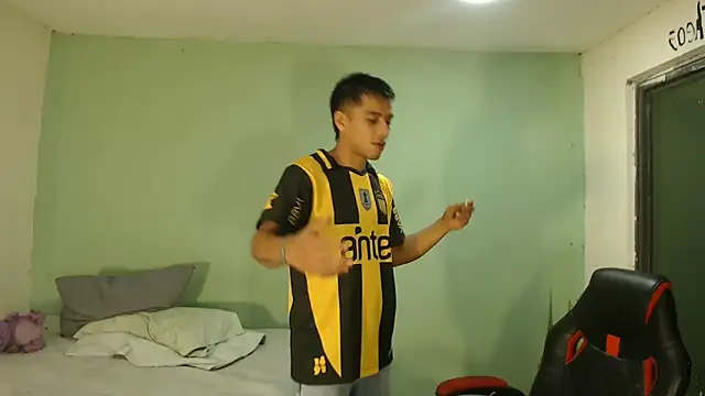 Snapshot of danielitopapuu chatting on 26, 2, 2026 danielitopapuu online show from 26, 2, 2026