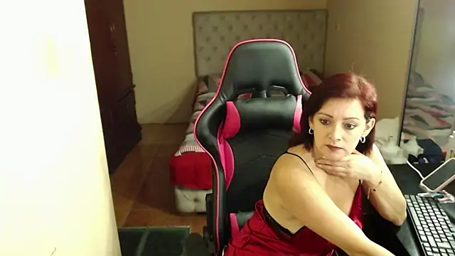 Snapshot of Carol_Scottt chatting on 19, 12, 2024 Carol Scottt online show from 19, 12, 2024