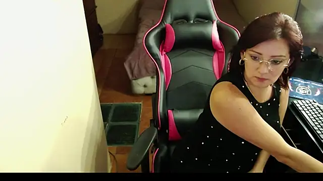 Snapshot of Carol_Scottt chatting on 6, 1, 2025 Carol Scottt online show from 6, 1, 2025