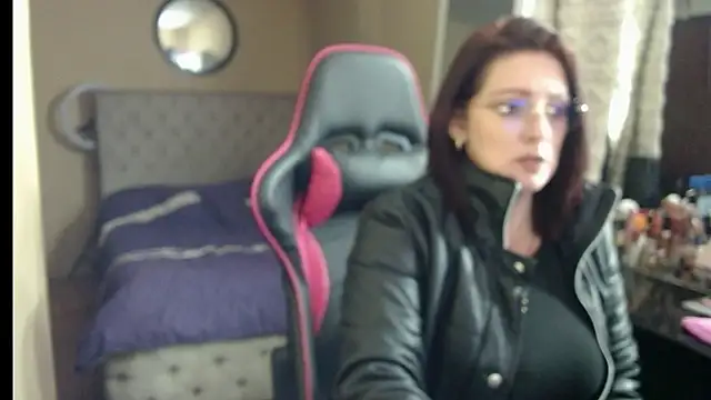 Carol Scottt online show from 16, 11, 2025