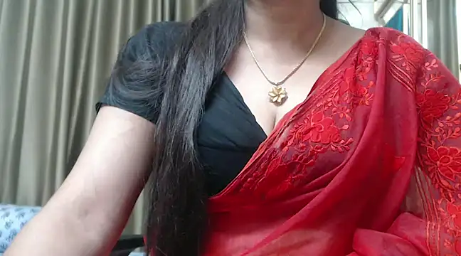 Snapshot of desi-maisa130 chatting on 7, 12, 2024 desi-maisa130 online show from 7, 12, 2024