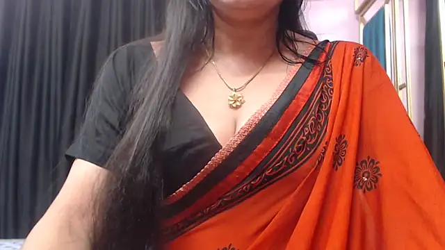 Snapshot of desi-maisa130 chatting on 30, 10, 2025 desi-maisa130 online show from 30, 10, 2025