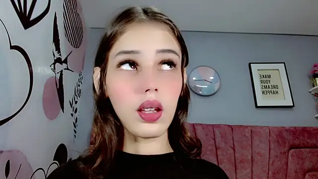 ValeriaAguilar online show from 21, 3, 2025