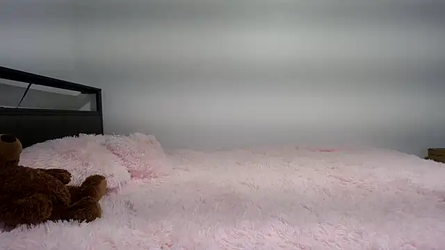 QueenLolaX online show from 6, 3, 2026