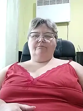 Snapshot of AlenushkaGold chatting on 10, 9, 2025 AlenushkaGold online show from 10, 9, 2025